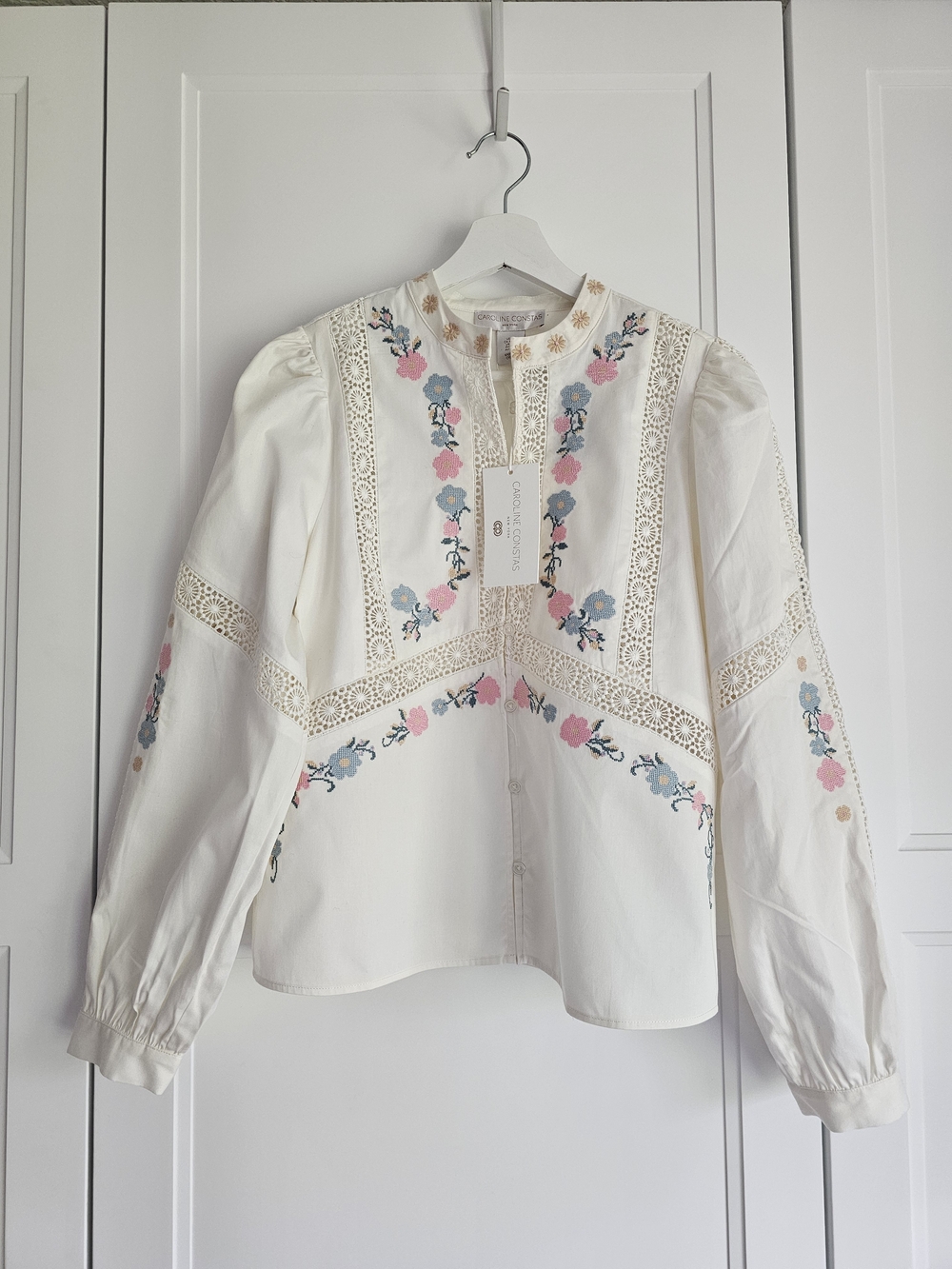 Caroline Constas Cream Blouse Pink & Blue Floral Embroidery Pheasant Top NWT$250